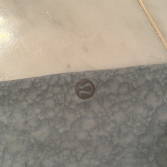 Lululemon Fast and Free Tight 25” inseam - Picture 2 of 3